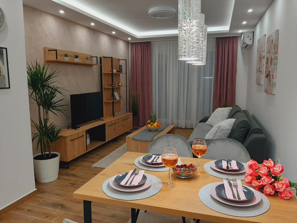 Apartman Kristal Sremska Mitrovica Buitenkant foto